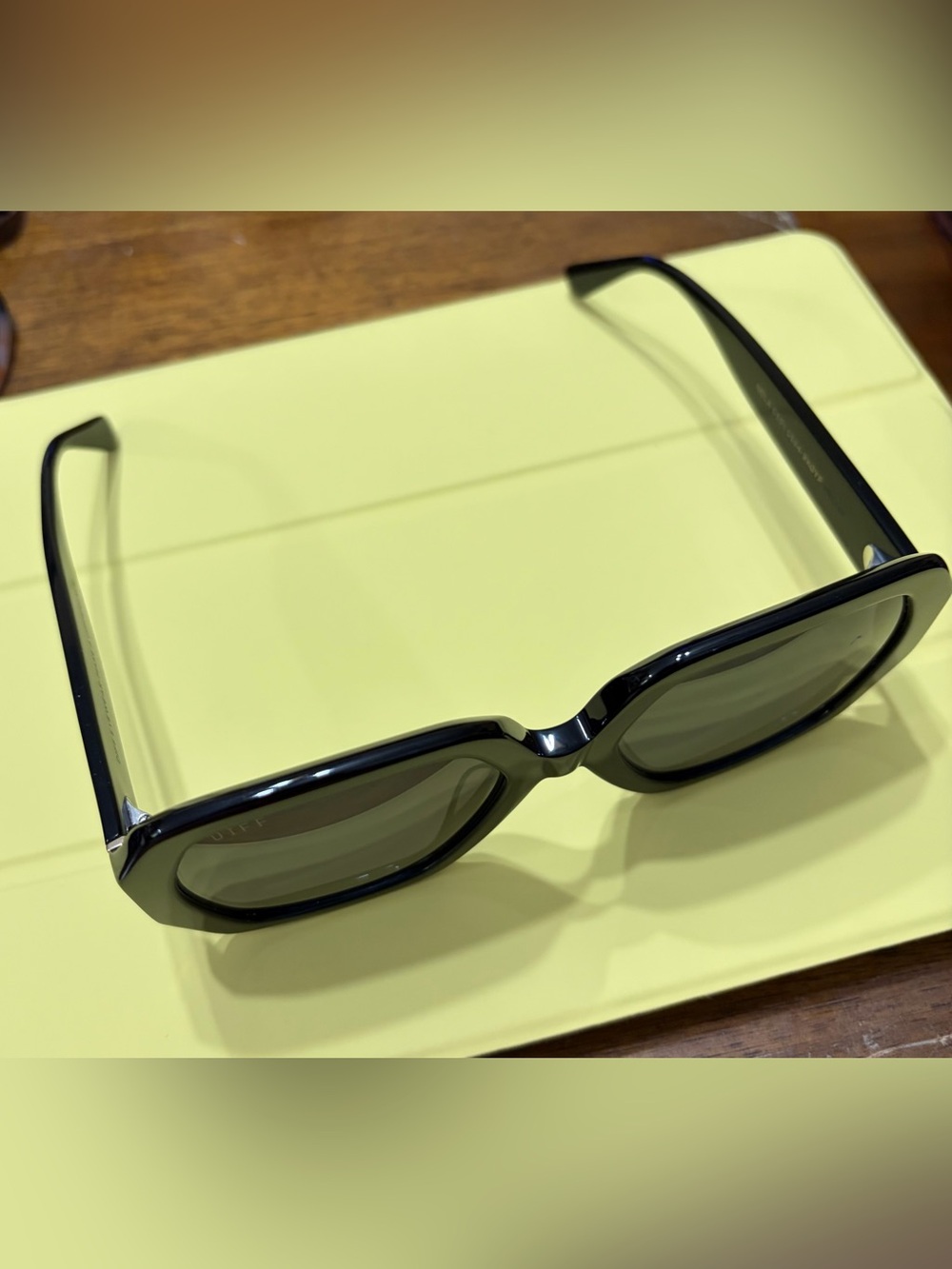 Diff Nola Sunglasses - Picture 3 of 3